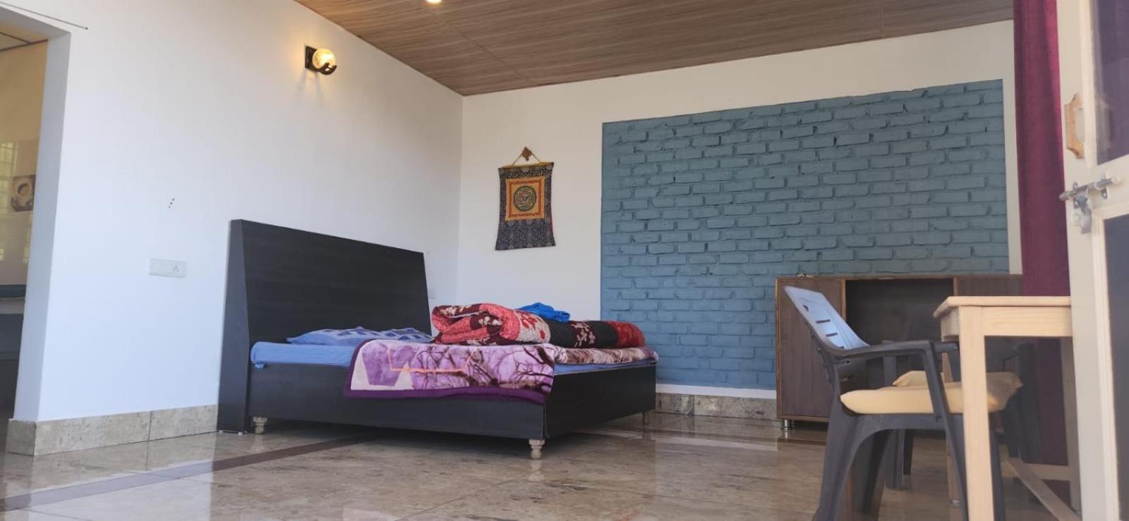 Oasis Guest House Bhagsu D'Shala Dharamshala Exteriör bild